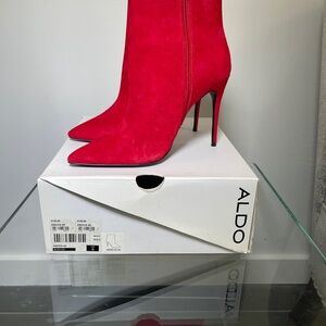 Aldo Women’s Red stiletto bootie  NEW size 9